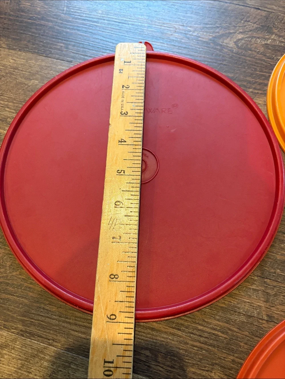 4 Tupperware Lids